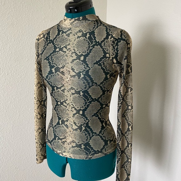 Sheer, mesh, snake skin fitted top. No flaws, good as new. - Picture 1 of 3